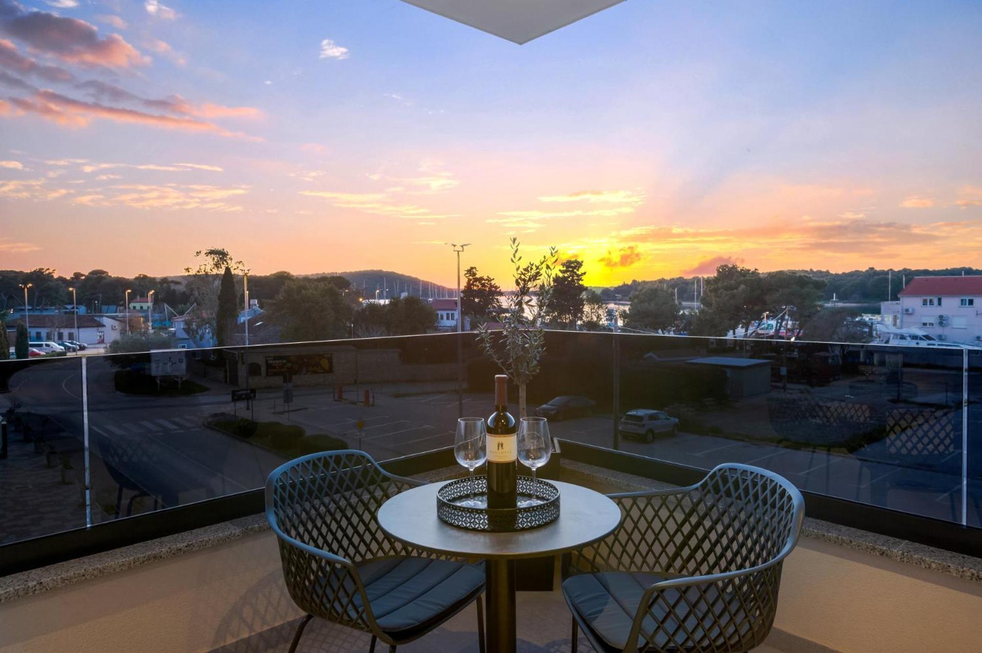 Fly Rooms Medulin - 50M From The Beach - New 2024 Esterno foto
